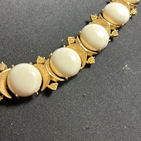 1962 Vintage Sarah Coventry Snow Princess Necklace - Picture 3 of 4